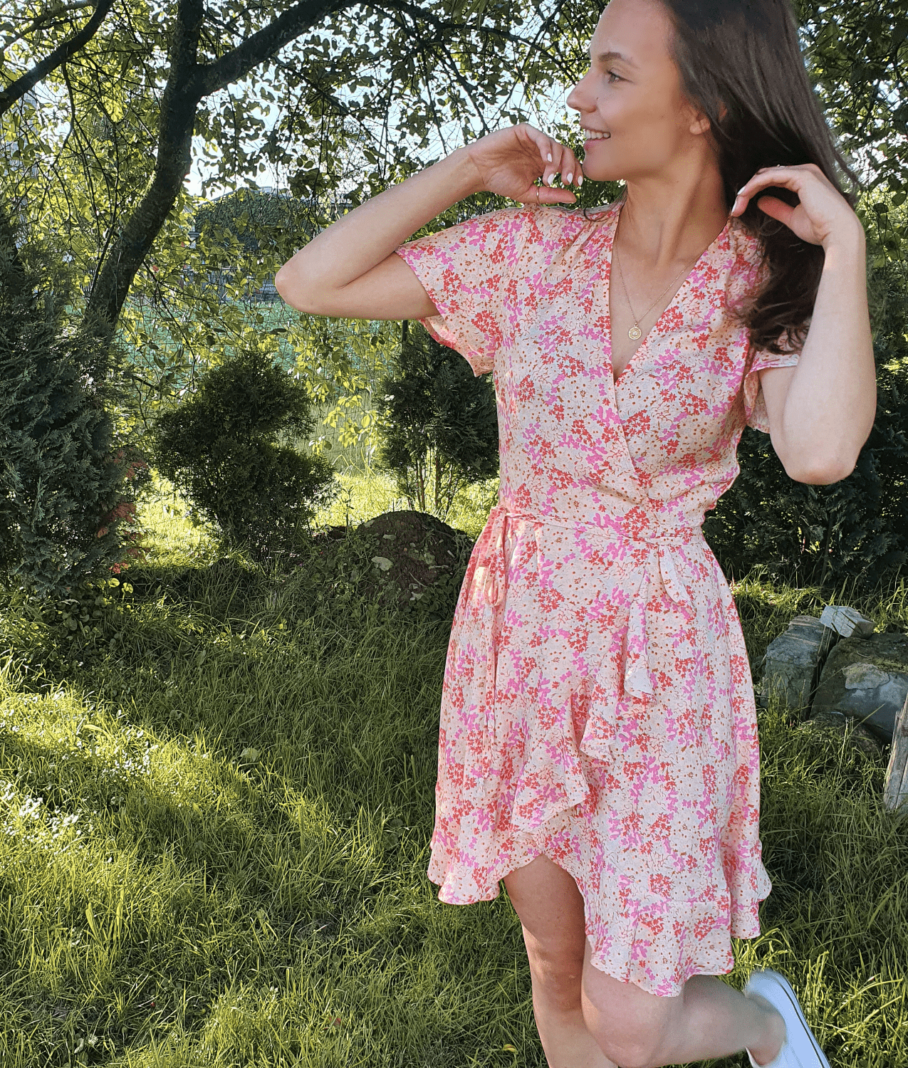 Pastelowa sukienka w kwiatki Blossom Kiss