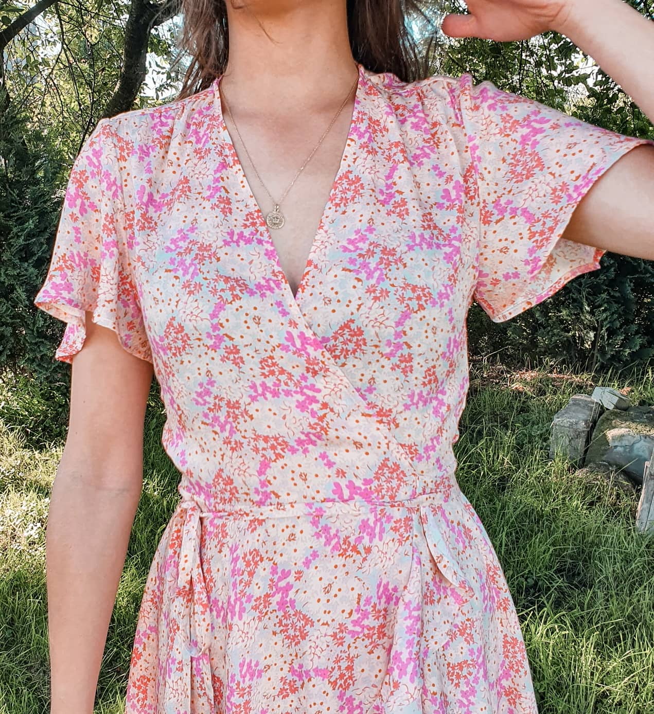 Pastelowa sukienka w kwiatki Blossom Kiss