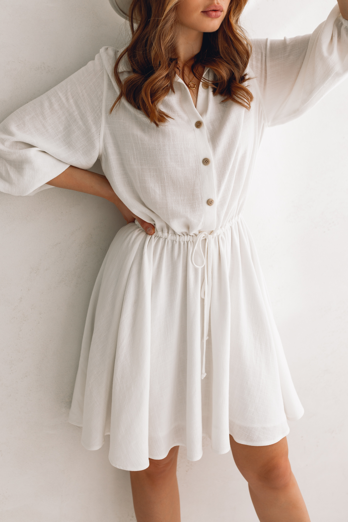 Biała koszulowa sukienka Louise