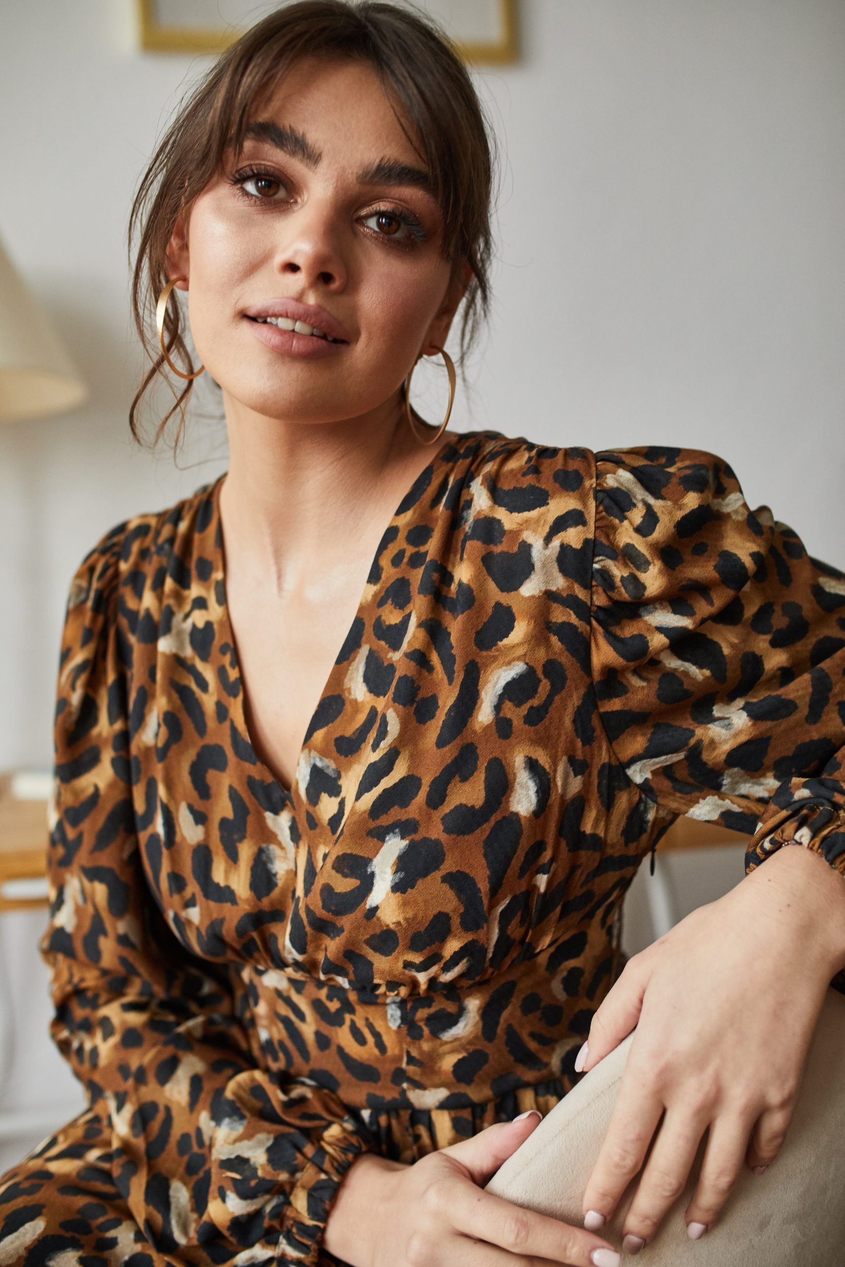 Mini sukienka z długim rękawem w zwierzęcy wzór Tina