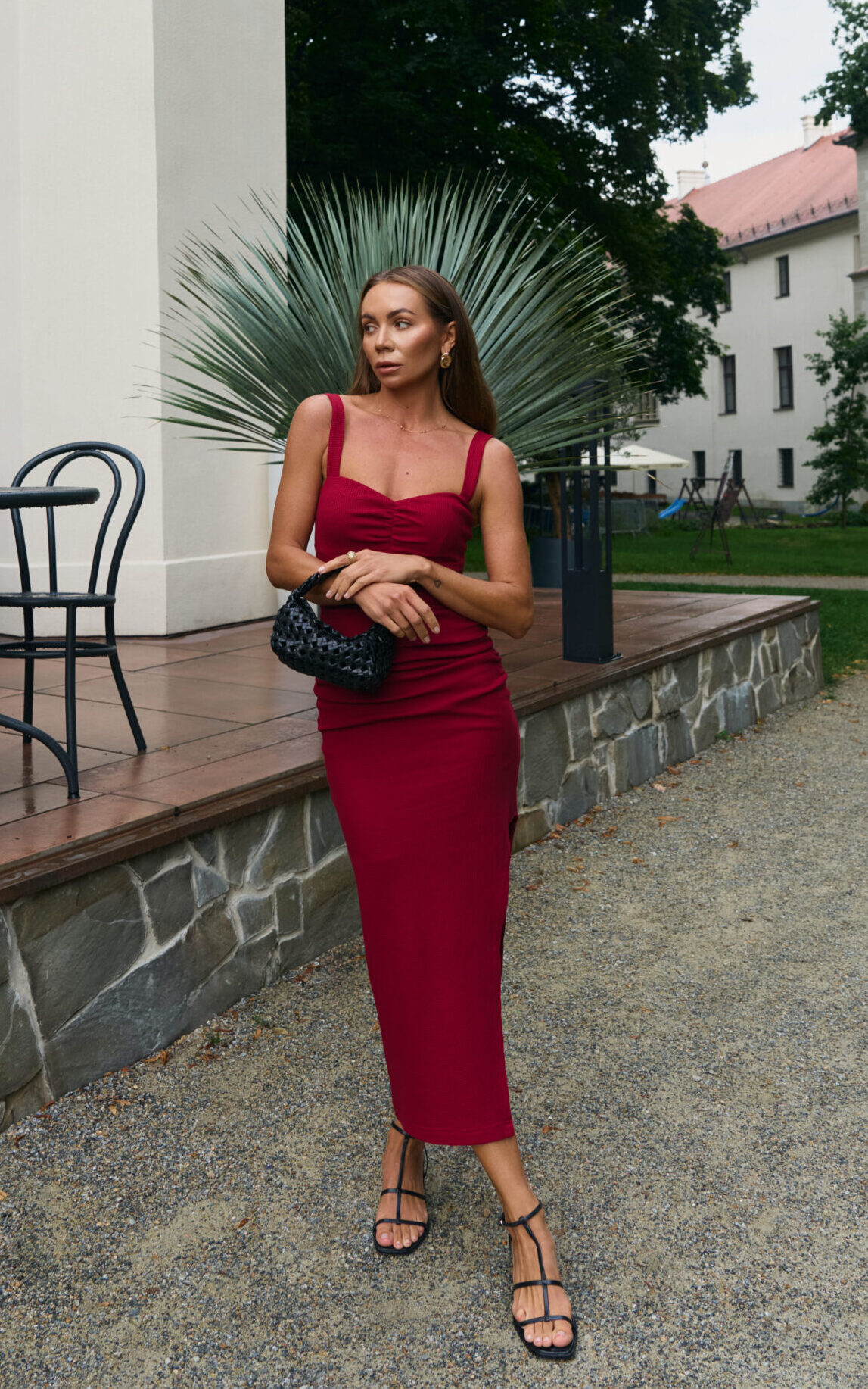 Midi dzianinowa sukienka Olivia Old Red zgaszona czerwień